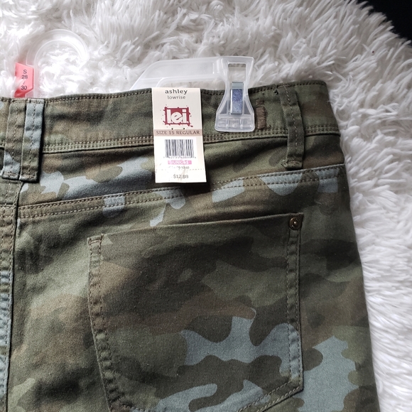 shorts - Picture 3 of 3